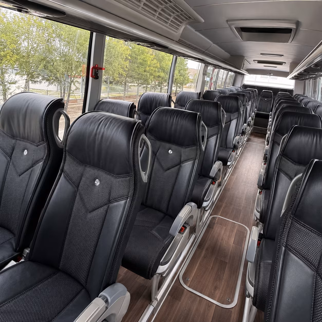 charter buses for attendees flying into sea tac airport