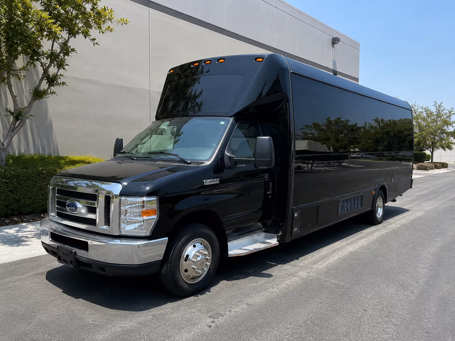 convention shuttle buses to bellevue from seattle and the surrounding region