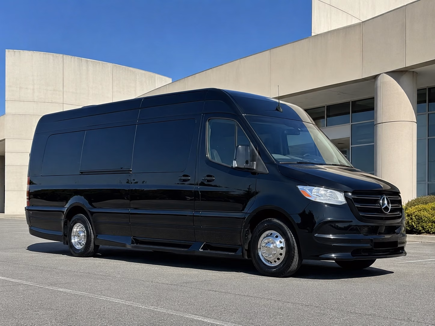 find and book transportation for your next airport transfer 3