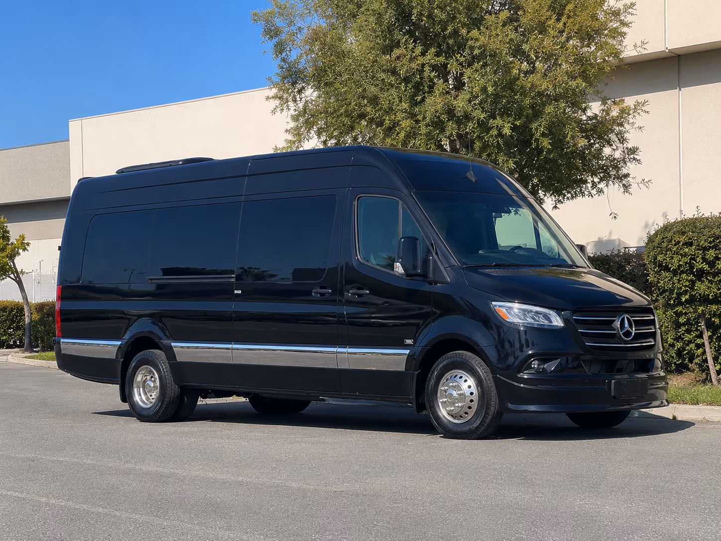 find and book transportation for your next concert or music festival 1