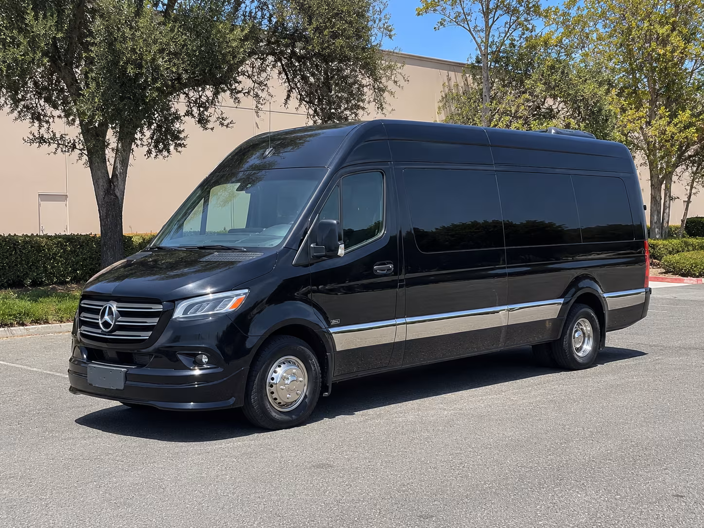 find and book transportation for your next corporate event 3