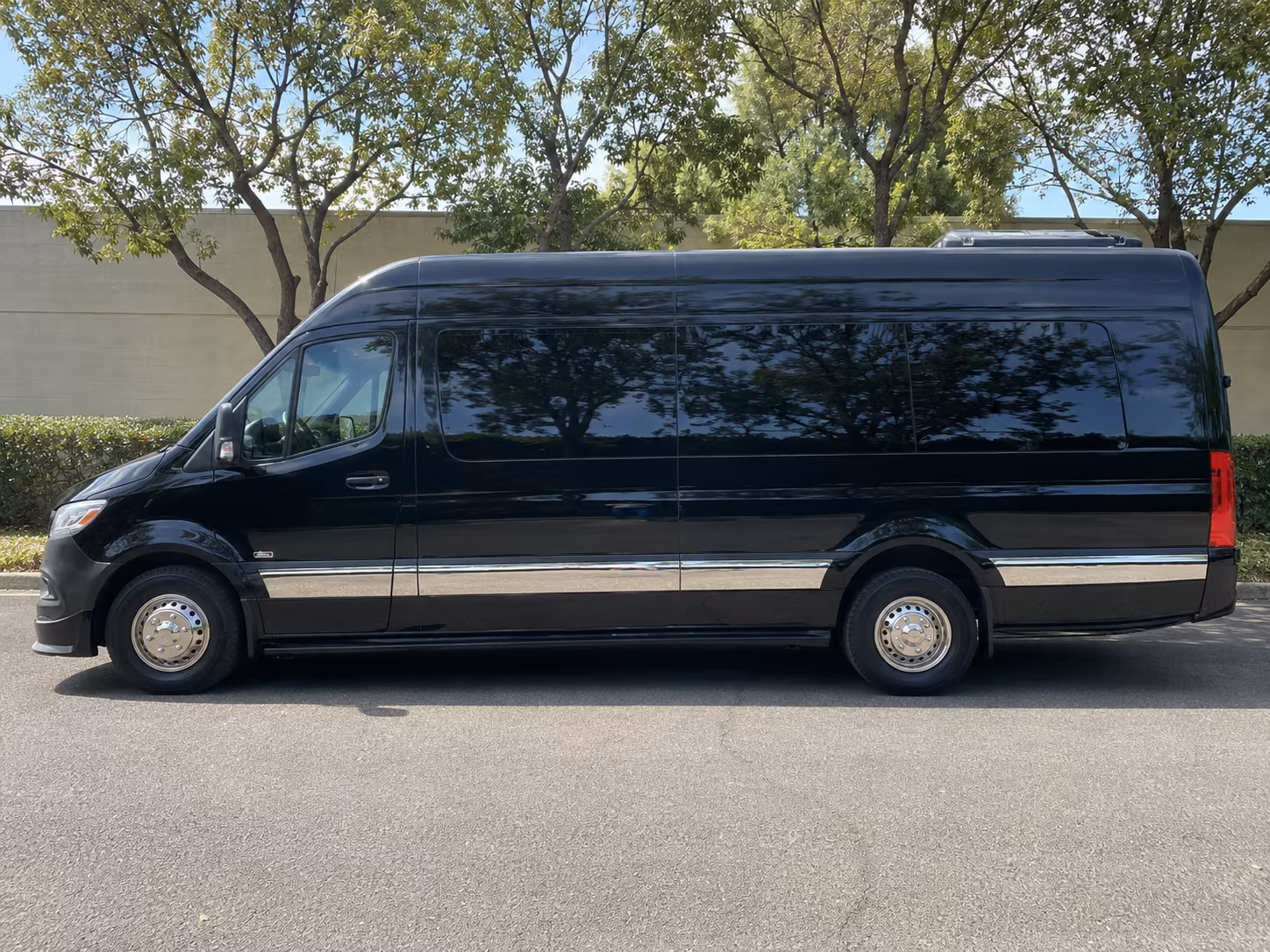 find and book transportation for your next wedding 5